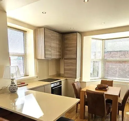 Cliff 아파트 파일리